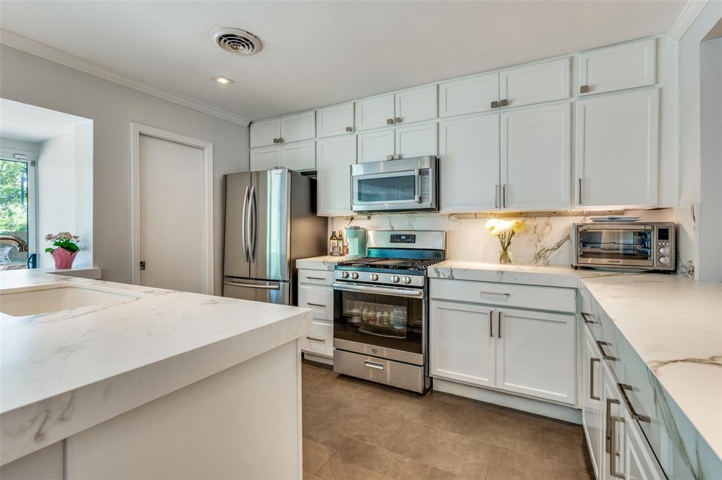 3582 Dryden Road Fort Worth, TX 76109 - Photo 5 of 15