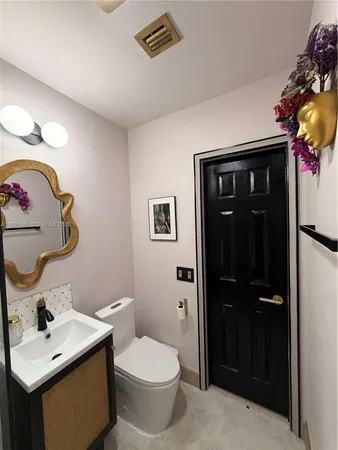 $7,200 | 920 Southwest 50th Avenue, Plantation, FL 33317