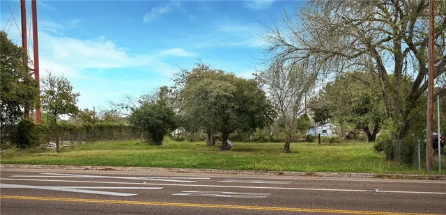 $36,000 | 409 Sodville Street, Sinton, TX 78387