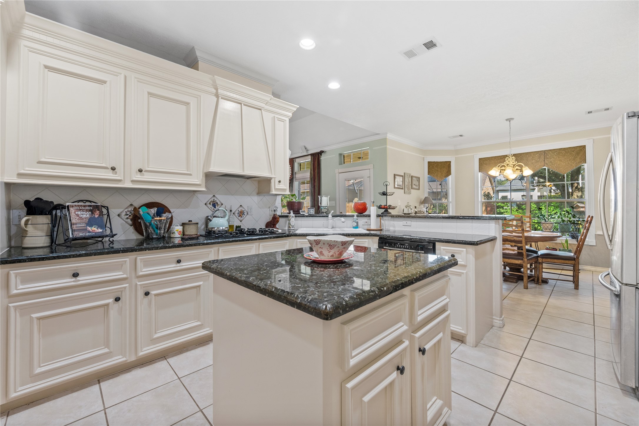 319 Palais Verde Road Montgomery, TX 77356 - Photo 14 of 39