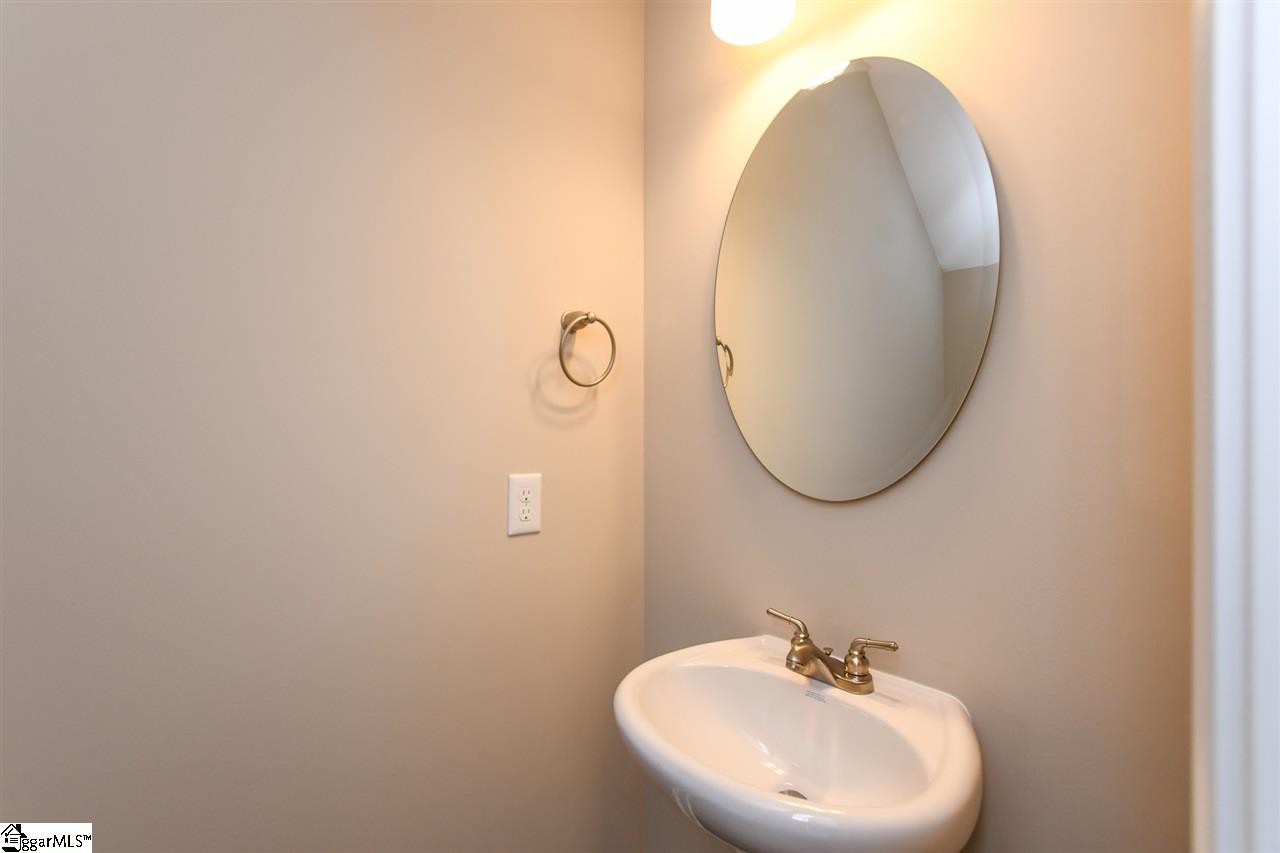 706 Corley Way Greer, SC 29651 - Photo 10 of 36 Gallery Image 10
