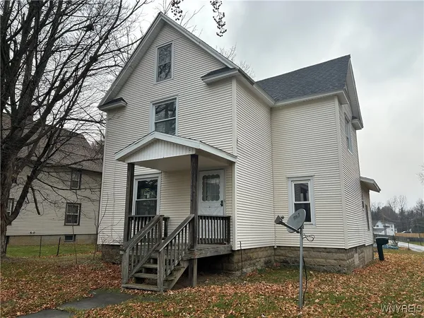 $60,000 | 11 Genesee Street East, Perry, NY 14530