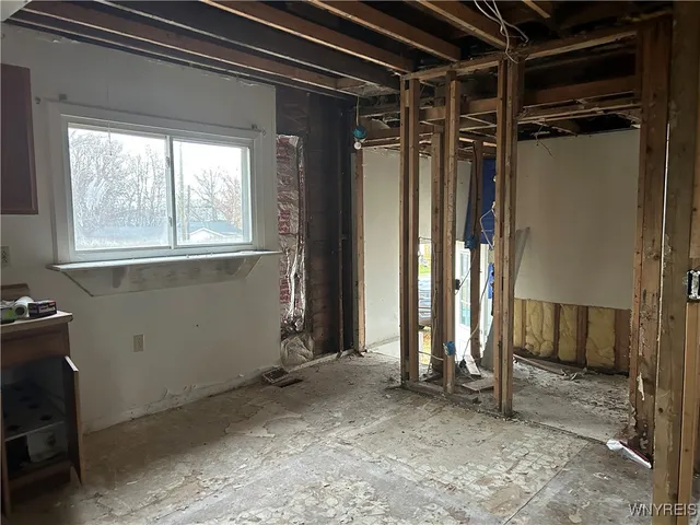 $59,900 | 11 Genesee Street East, Perry, NY 14530