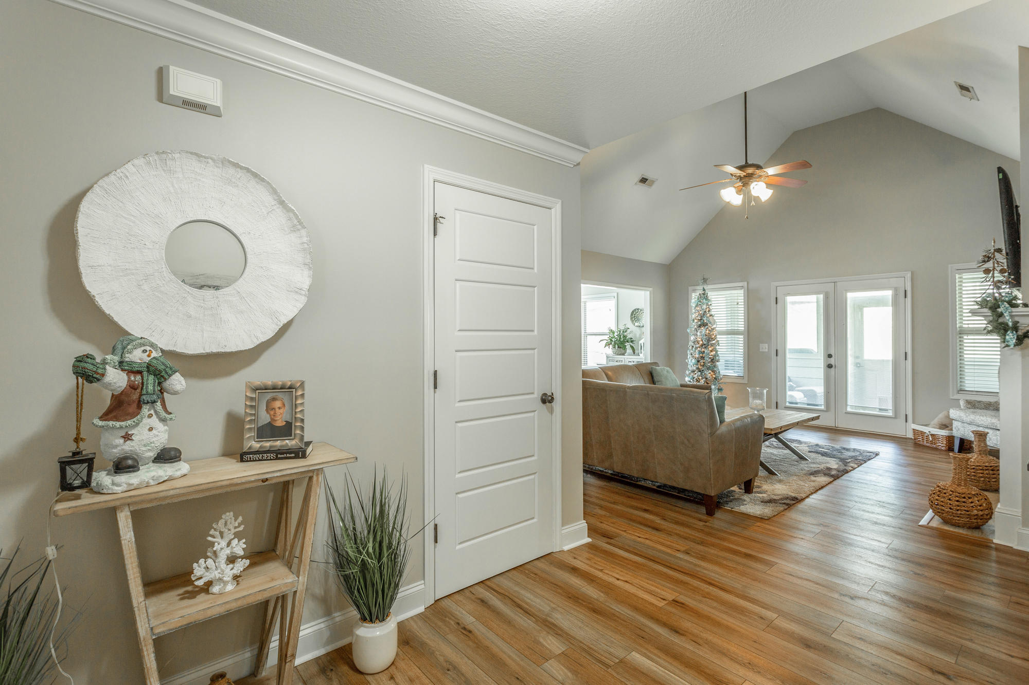 231 Live Oak Road Ringgold, GA 30736 - Photo 11 of 50 Foyer/Living Room