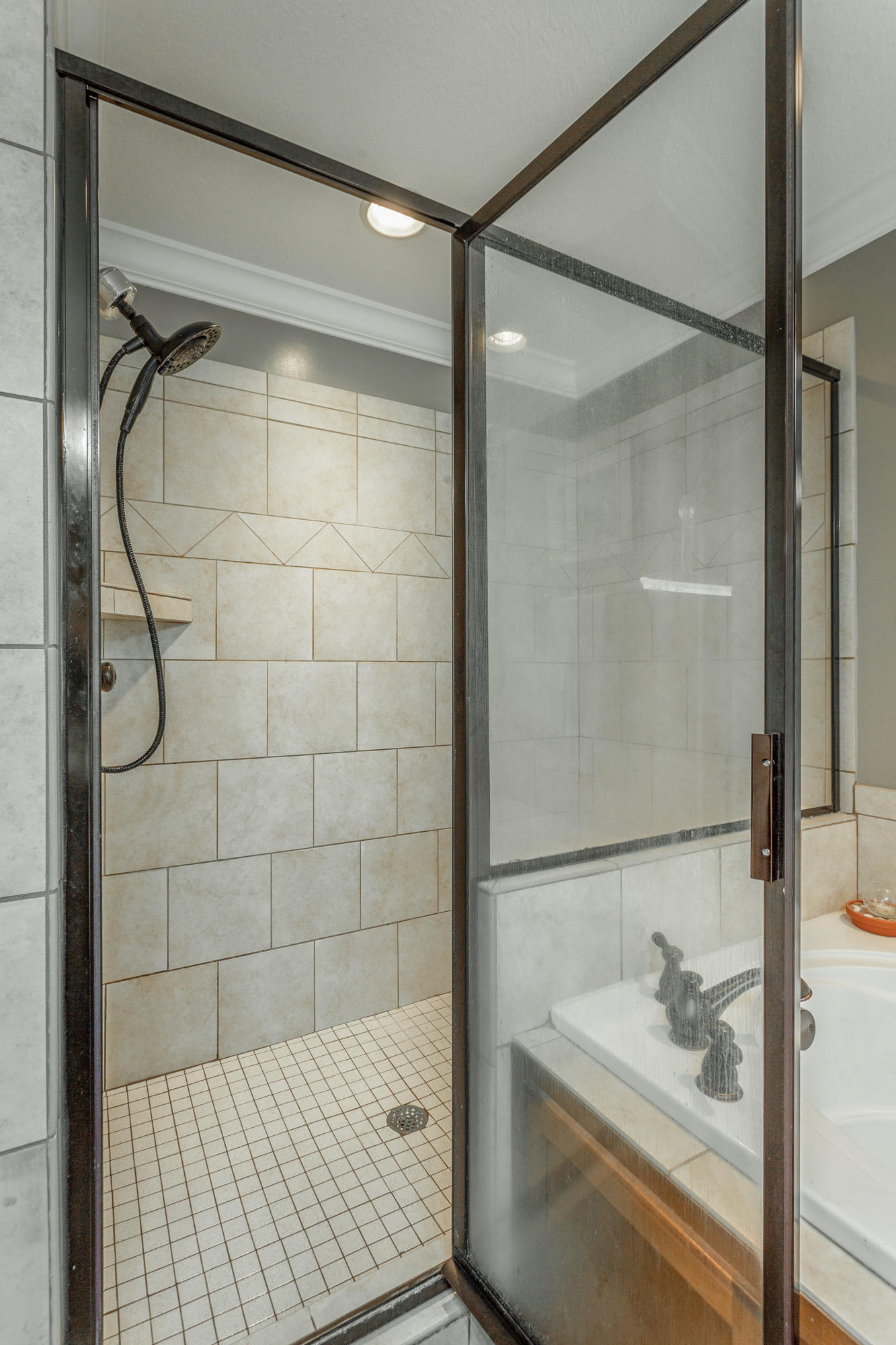 231 Live Oak Road Ringgold, GA 30736 - Photo 24 of 50 Master Bathroom