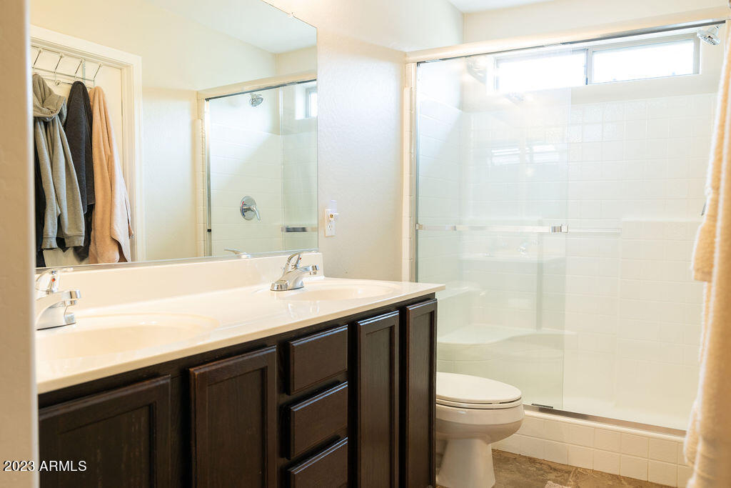 10225 West Camelback Road, Unit 23 Phoenix, AZ 85037 - Photo 25 of 44 Master Bathroom