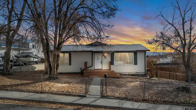 $337,500 | 290 Cedar Street, Green River, WY 82935