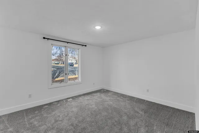 $337,500 | 290 Cedar Street, Green River, WY 82935