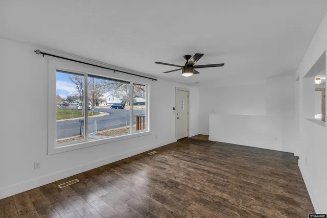 $337,500 | 290 Cedar Street, Green River, WY 82935