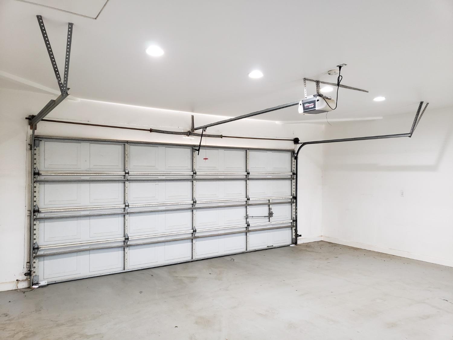 5658 Road 28 Madera, CA 93637 - Photo 10 of 11 a bathroom with a sink