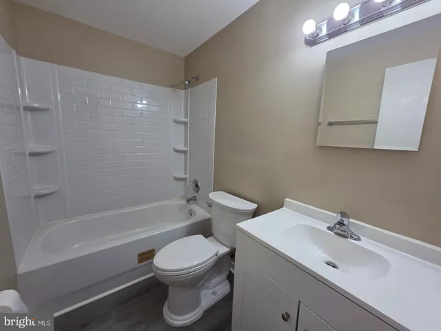 $1,200 | 144 Hillcrest Drive, Unit 21, Fredericksburg, VA 22401