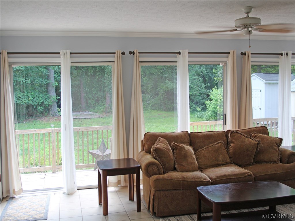 7445 Colts Neck Road Mechanicsville, VA 23111 - Photo 17 of 21 Florida room