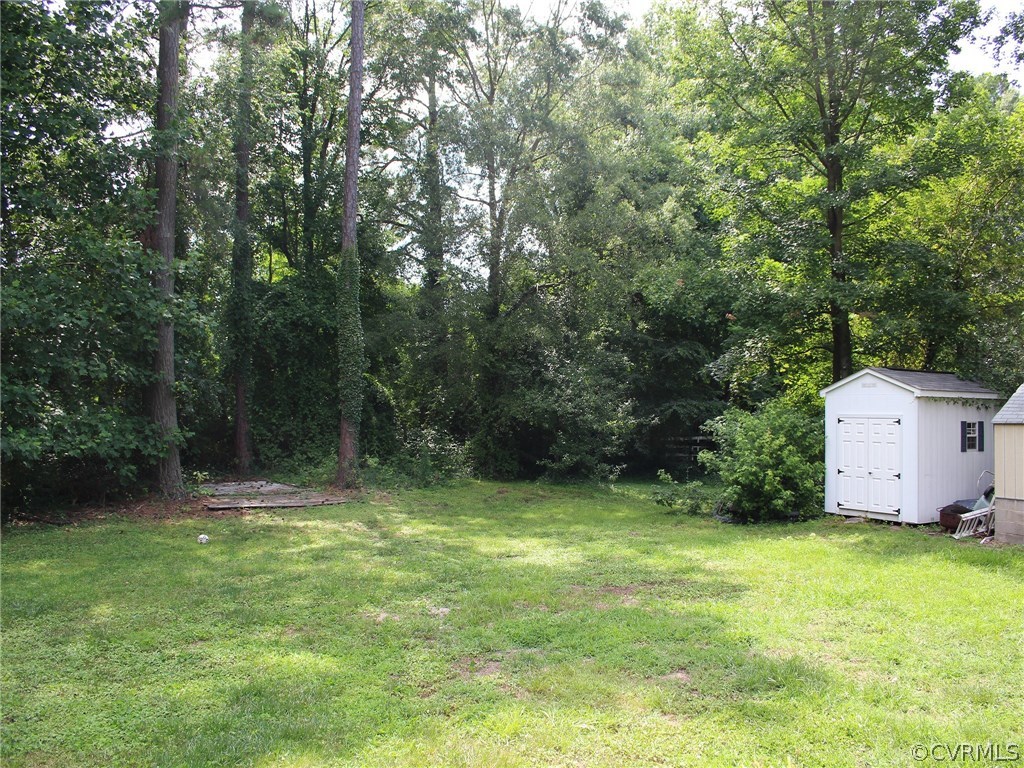 7445 Colts Neck Road Mechanicsville, VA 23111 - Photo 21 of 21 Back yard