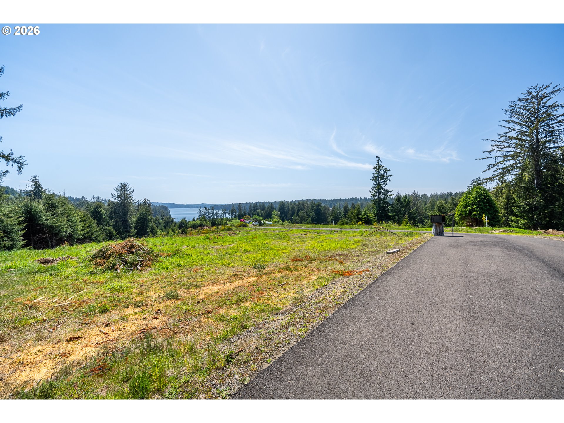 83615 Clear Lake Road Florence, OR 97439 - Photo 13 of 36