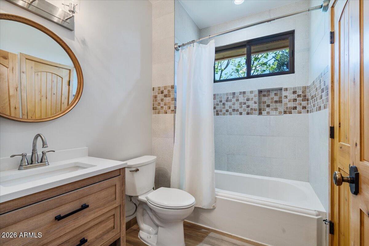 1904 Underwood Court Payson, AZ 85541 - Photo 44 of 92 Upstairs Hall Bathroom