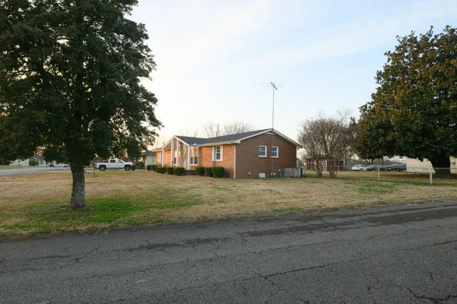 $315,000 | 100 Sun Circle, Shelbyville, TN 37160