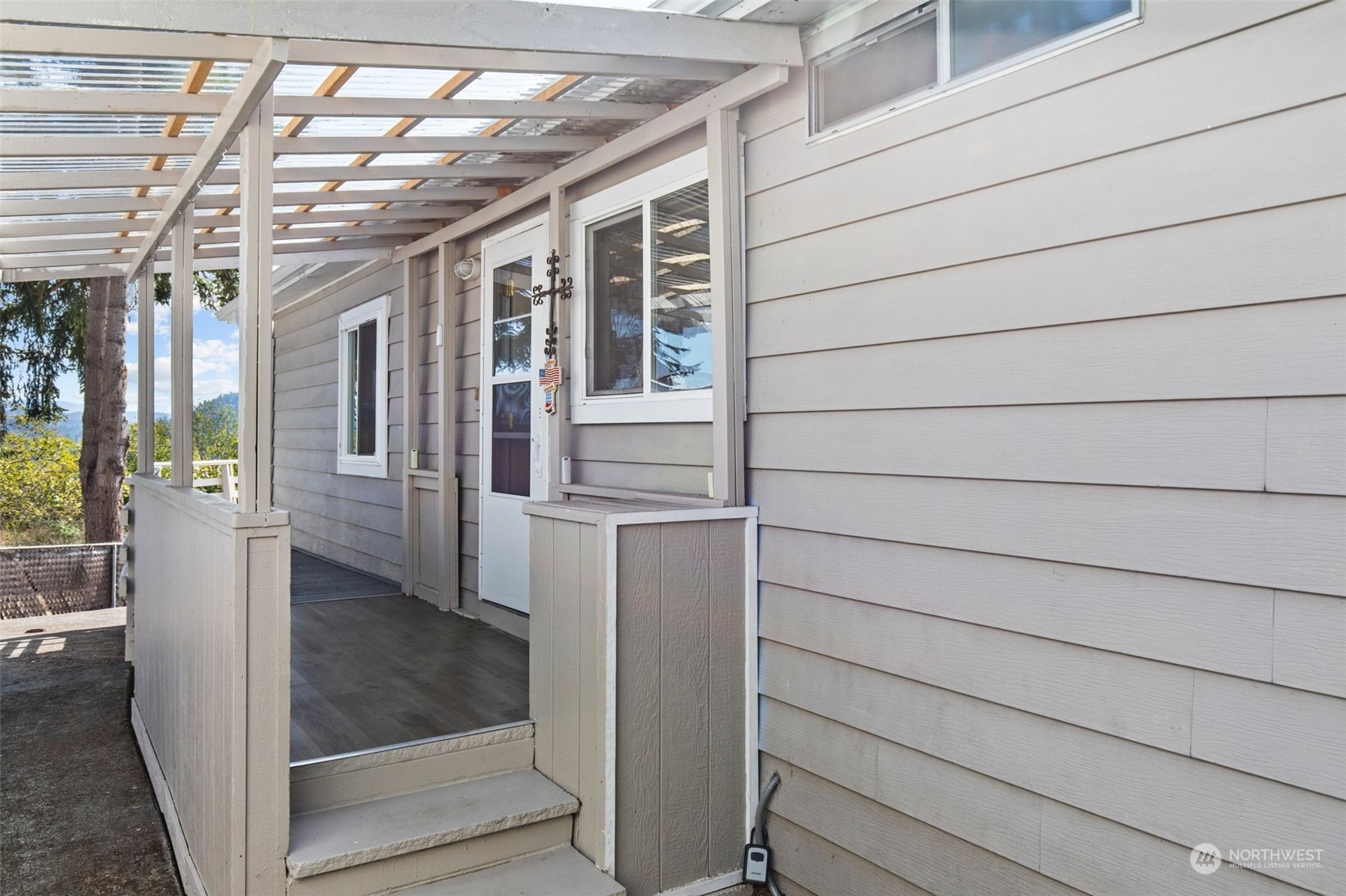13909 Prairie Ridge Drive East Bonney Lake, WA 98391 - Photo 23 of 36 a view of front door and porch