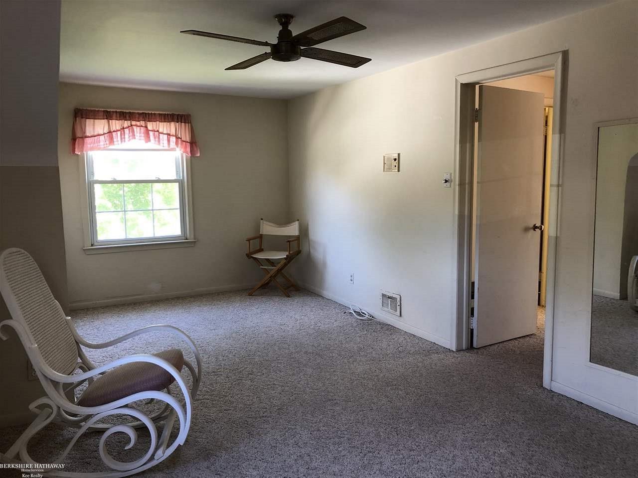 33040 Edgegrove Road Fraser, MI 48026 - Photo 23 of 48 31361975-22.JPG