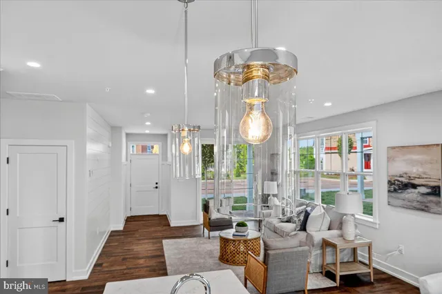 $2,600 | 427 Asha Way, Unit 1, Harleysville, PA 19438