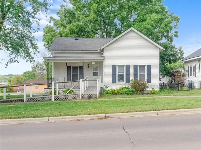 $94,900 | 217 North Alanthus Avenue, Stanberry, MO 64489
