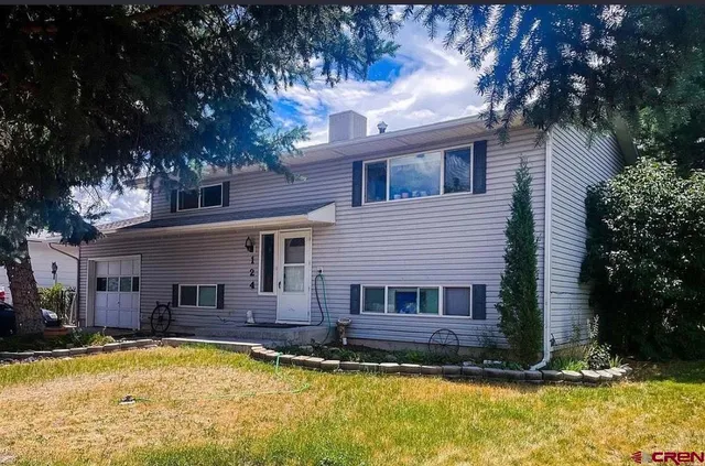 $425,000 | 124 Columbia Way, Montrose, CO 81401