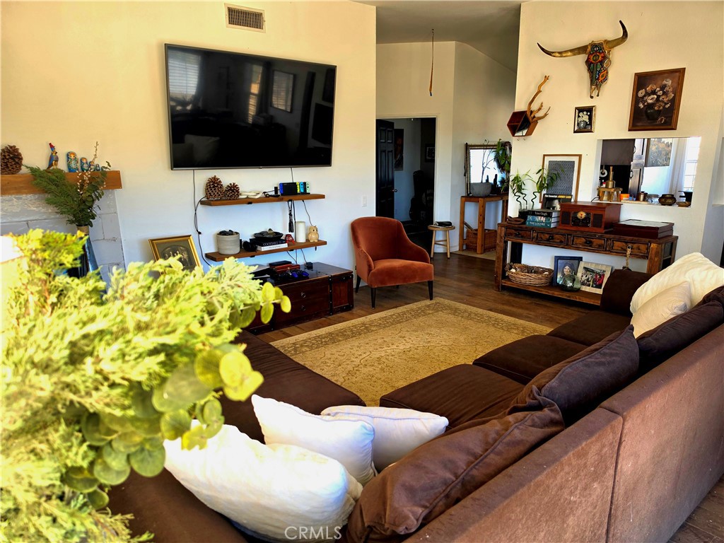 50008 3 Points Road Lancaster, CA 93536 - Photo 9 of 51 Gallery Image 9