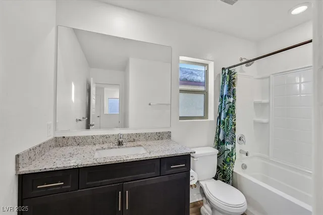 $370,000 | 2212 Langmore Street, Las Vegas, NV 89115