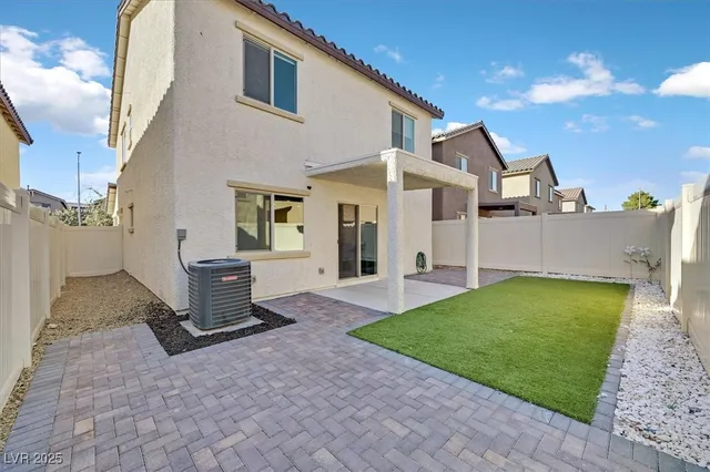 $370,000 | 2212 Langmore Street, Las Vegas, NV 89115