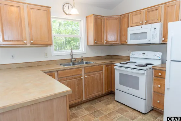 $550,000 | 4812 Vista Lane, Kitty Hawk, NC 27949