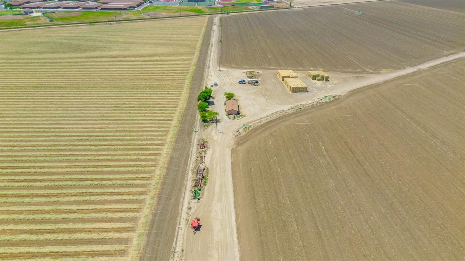 0 Santa Fe Grade Los Banos, CA 93635 - Photo 23 of 50 a bathroom with a shower