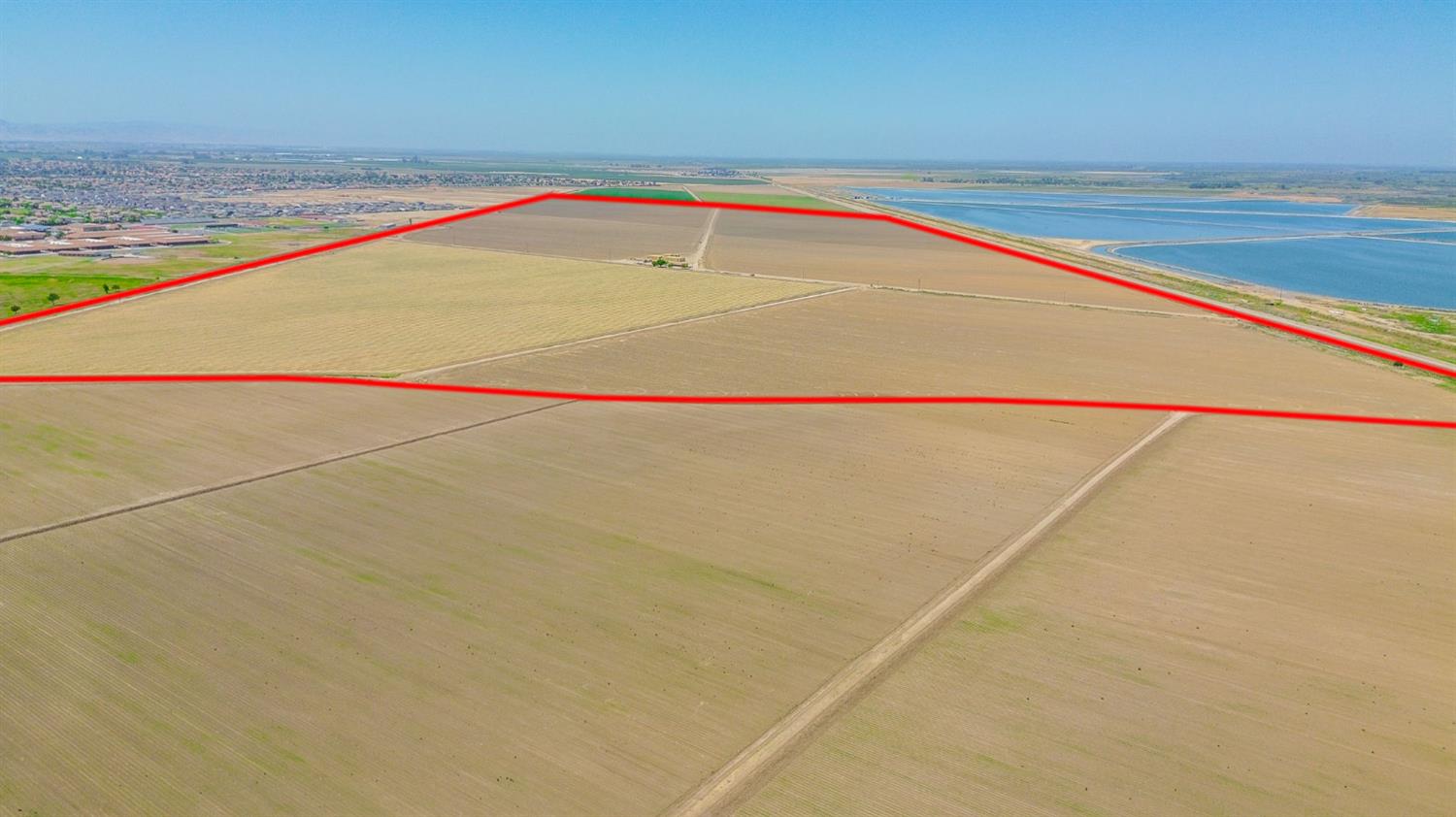 0 Santa Fe Grade Los Banos, CA 93635 - Photo 6 of 50 a bathroom with a swimming pool and wooden floor