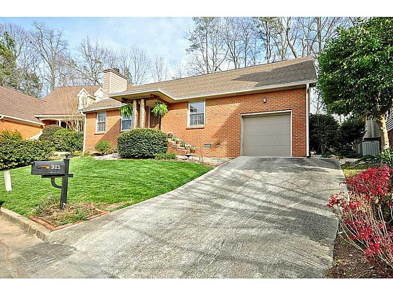 913 Heritage Hills Road Decatur, GA 30033 - Photo 1 of 1 Exterior Front.