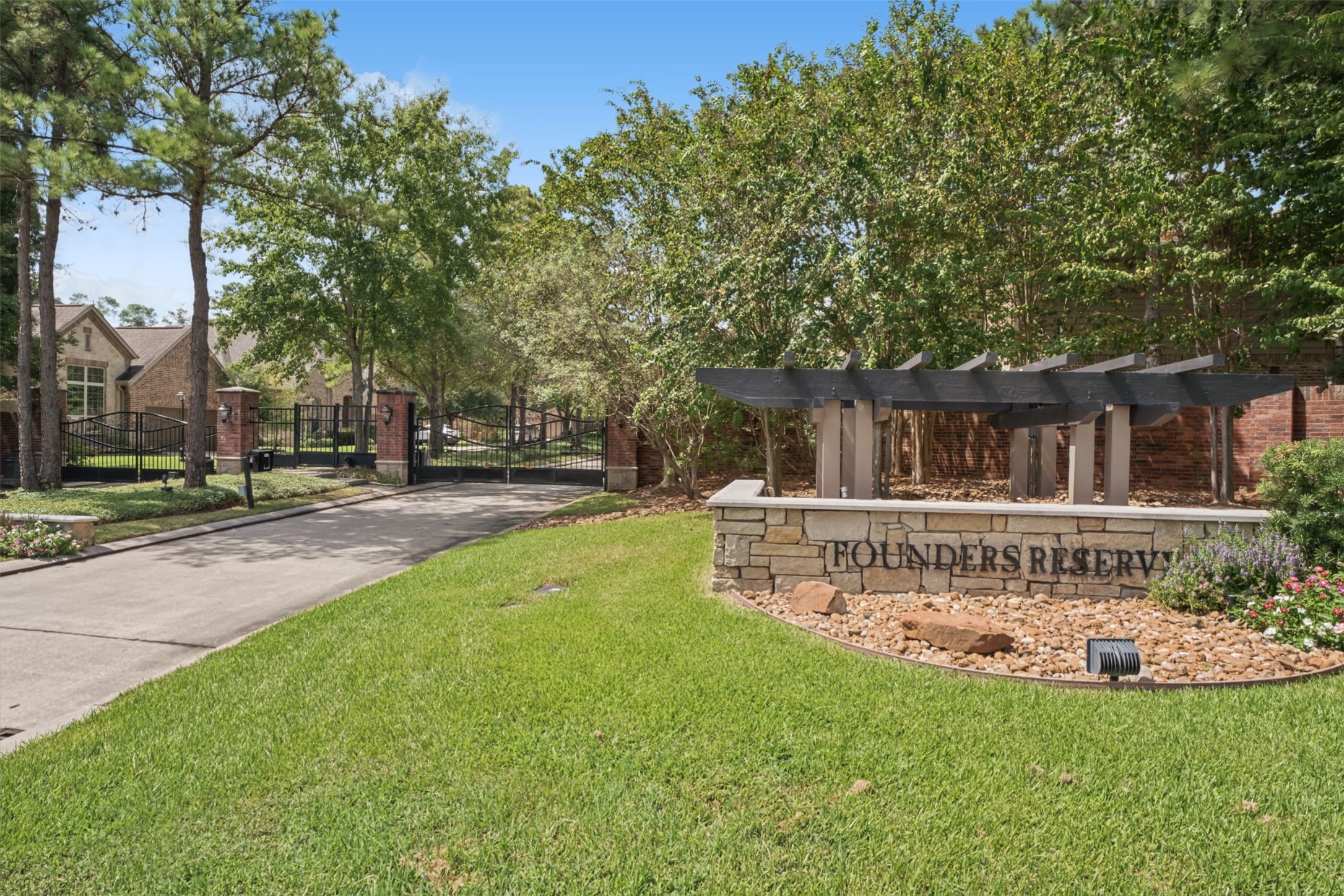 8897 Van Allen Drive Spring, TX 77381 - Photo 2 of 21 Gallery Image 2