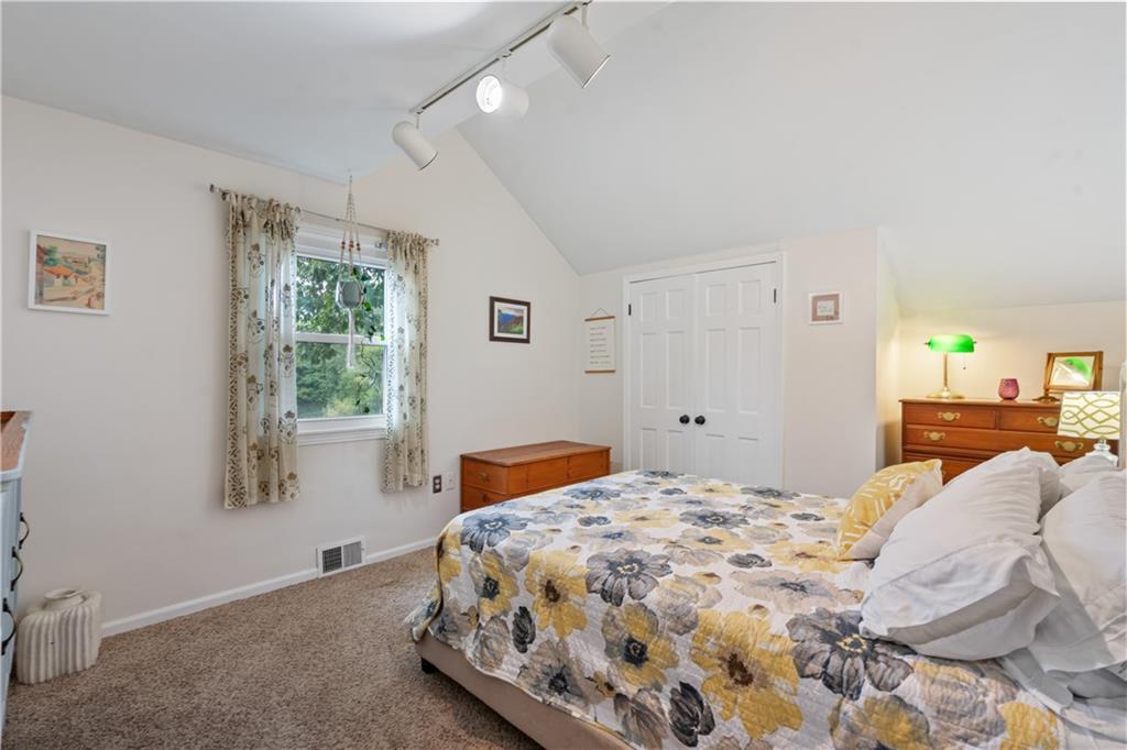 127 Berwyn Road Pittsburgh, PA 15237 - Photo 10 of 29 a bedroom with a bed and a window