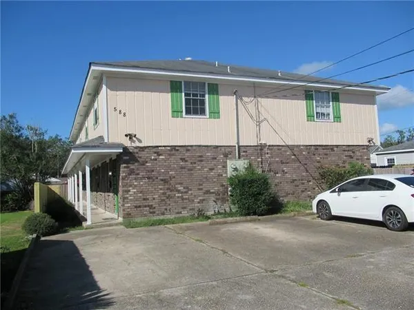 $1,650 | 588 Oak Avenue, Harahan, LA 70123