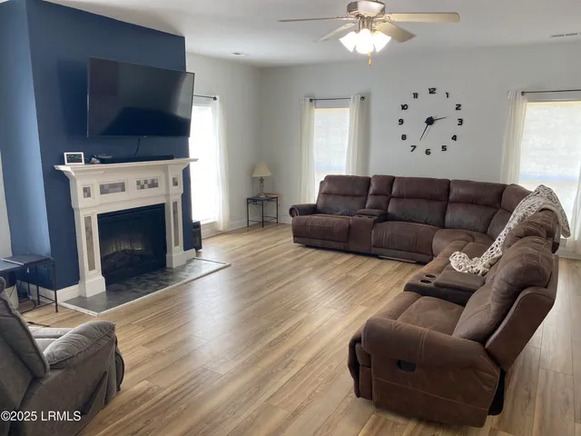 $450,000 | 8313 Augusta Highway, Fairfax, SC 29827