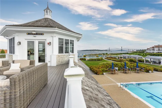 $2,295,000 | 44 Wimbledon Circle, Portsmouth, RI 02871
