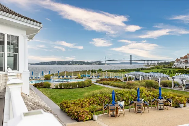 $2,295,000 | 44 Wimbledon Circle, Portsmouth, RI 02871