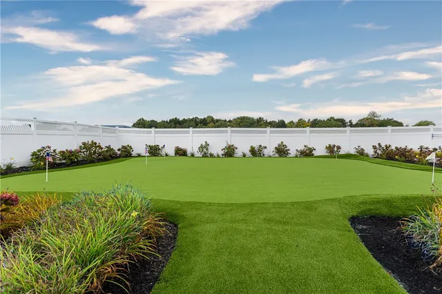 $2,295,000 | 44 Wimbledon Circle, Portsmouth, RI 02871