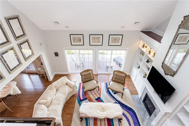 $2,295,000 | 44 Wimbledon Circle, Portsmouth, RI 02871