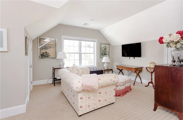 $2,295,000 | 44 Wimbledon Circle, Portsmouth, RI 02871