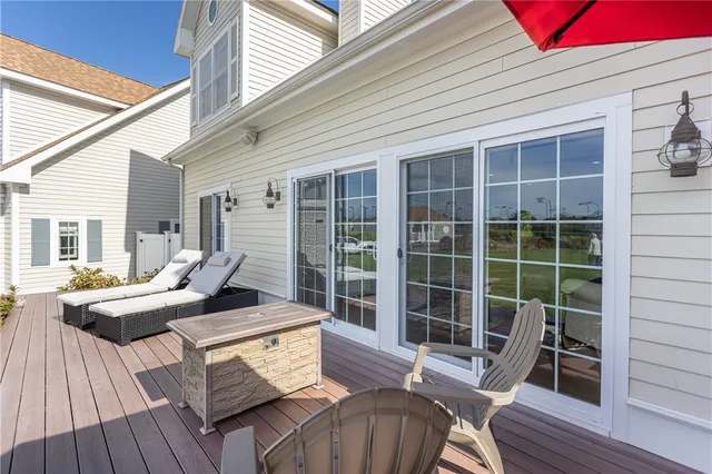 $2,295,000 | 44 Wimbledon Circle, Portsmouth, RI 02871
