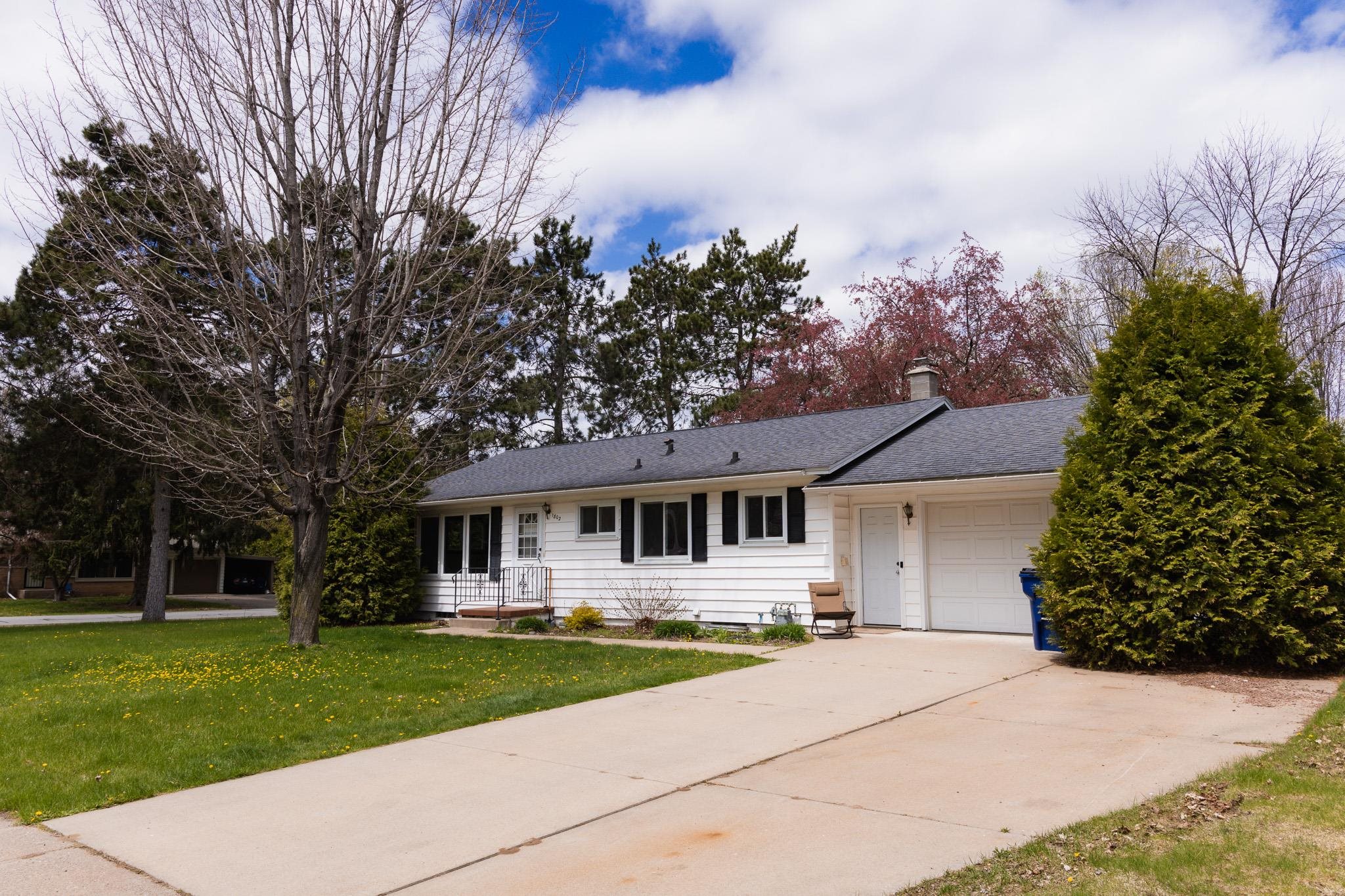 1802 Daley Avenue Schofield, WI 54476 - Photo 2 of 19
