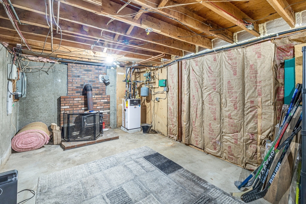 9 Colonial Road Sutton, MA 01590 - Photo 30 of 35