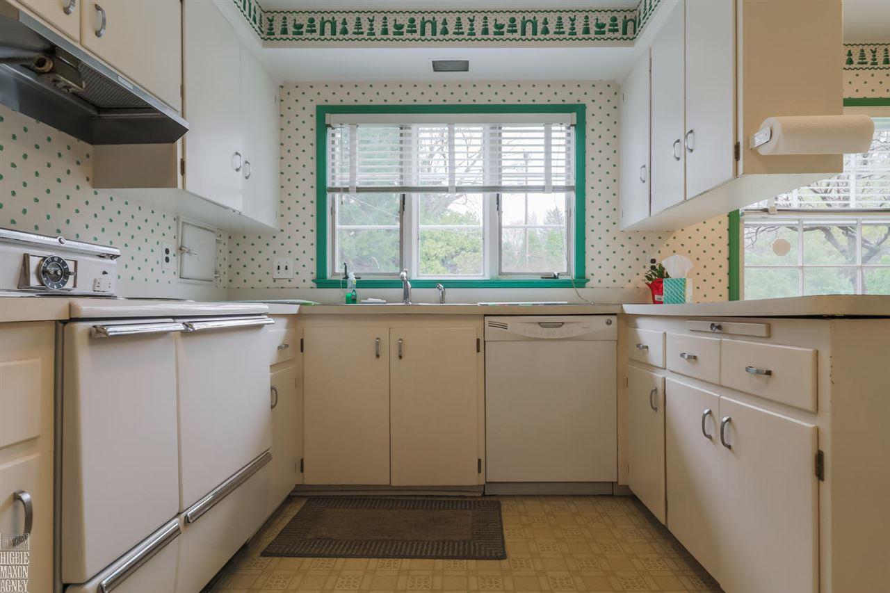 82 Cloverly Road Grosse Pointe Farms, MI 48236 - Photo 7 of 40