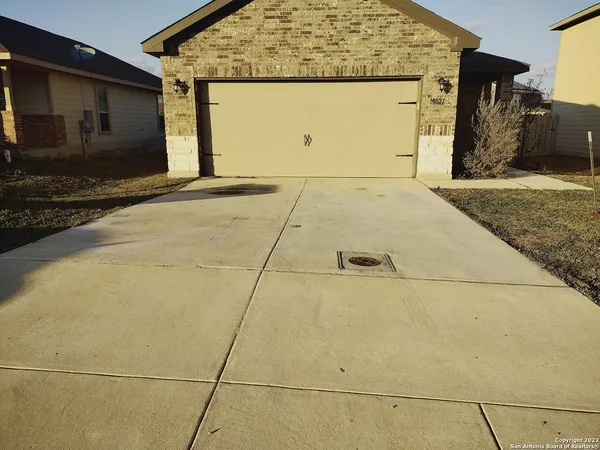 $1,700 | 10827 Airmen Drive, Converse, TX 78109