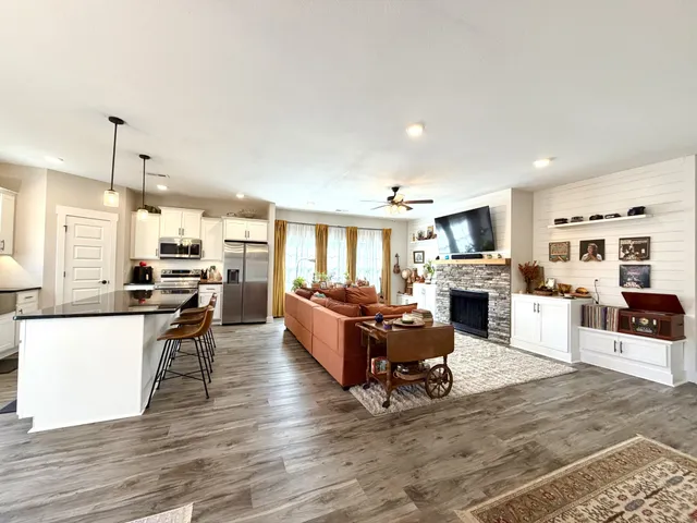 $2,550 | 1013 Berry Bend, Clarksville, TN 37043