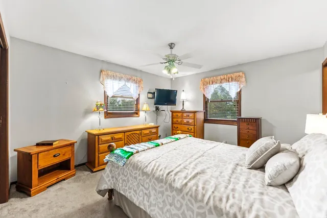 $240,000 | 295 Forestcliff Court, Lake Summerset, IL 61019