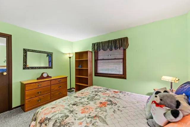 $240,000 | 295 Forestcliff Court, Lake Summerset, IL 61019