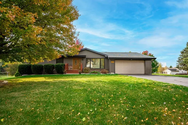 $240,000 | 295 Forestcliff Court, Lake Summerset, IL 61019